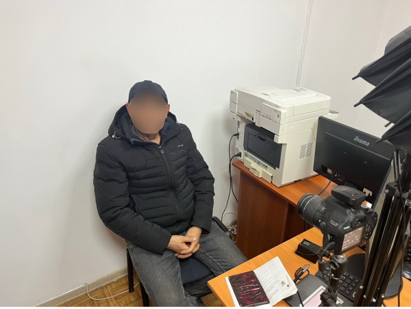 У Вінниці перевіряли мігрантів на базарі, виявили двох порушників У Вінниці перевіряли мігрантів на базарі, виявили двох порушників