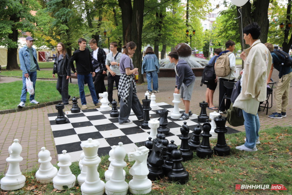 Фоторепортаж з центру Вінниці у День міста