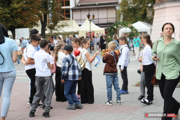 Фоторепортаж з центру Вінниці у День міста