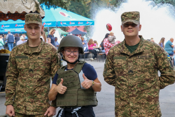 Вінницькі гвардійці дали концерт у День міста