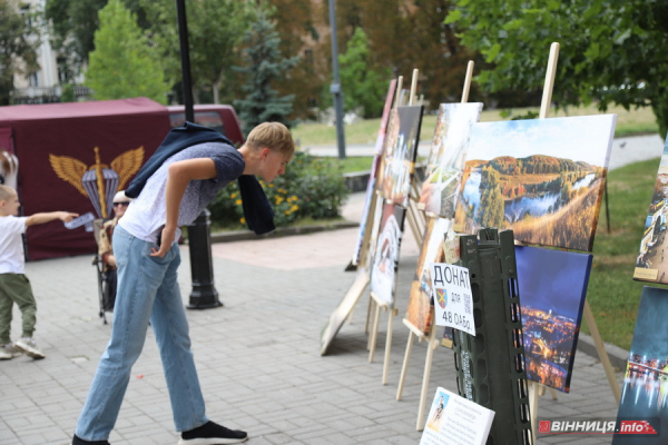 Фоторепортаж з центру Вінниці у День міста