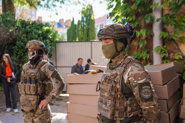 Вінниця передала пікап і дрони для спецпідрозділу «Артан»