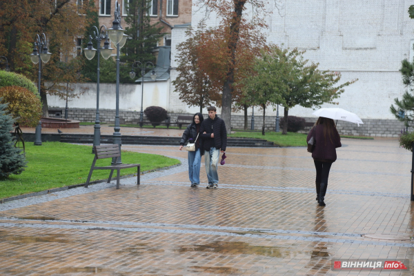 Осінь у Вінниці: фоторепортаж з центру міста