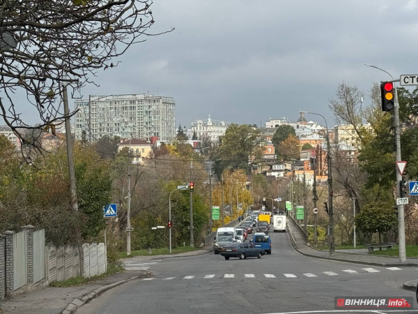 Автобуси замість трамваїв й тролейбусів: маршрути та графік руху на суботу у Вінниці Автобуси замість трамваїв й тролейбусів: маршрути та графік руху на суботу у Вінниці