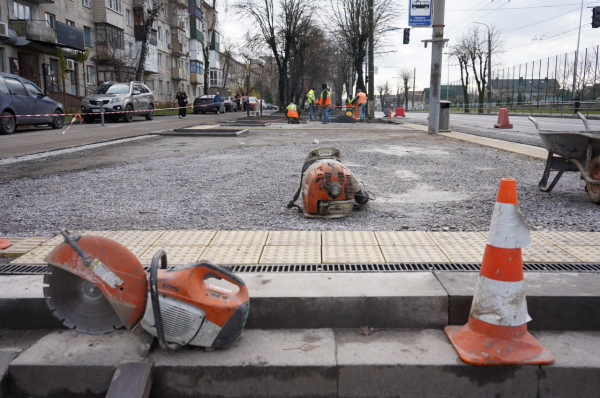 Ремонтують підземний перехід на Київській у Вінниці