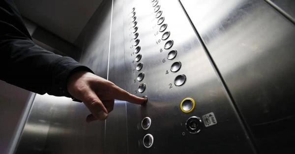 Нова комунальна реальність: хто не здав гроші на генератор, на ліфті не їздить