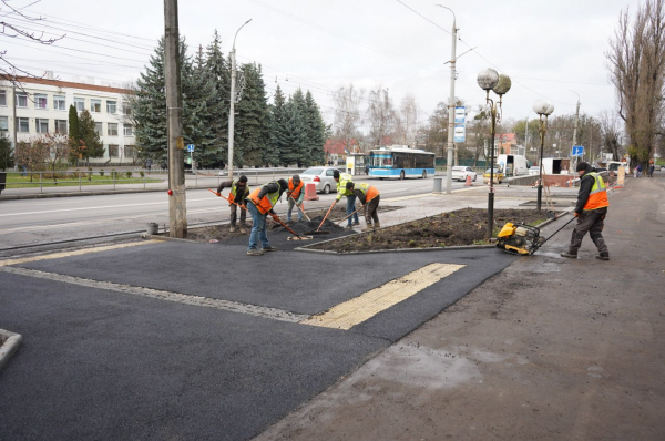 Ремонтують підземний перехід на Київській у Вінниці