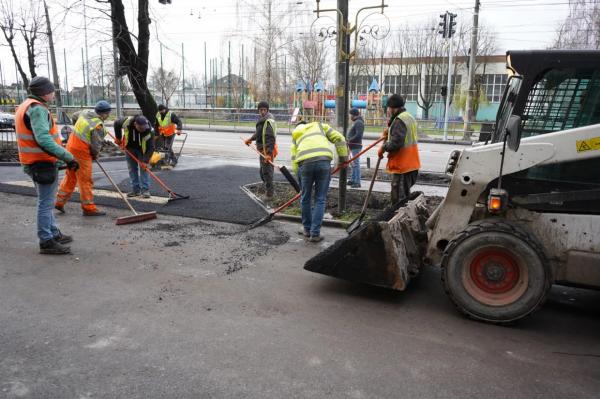 Ремонтують підземний перехід на Київській у Вінниці