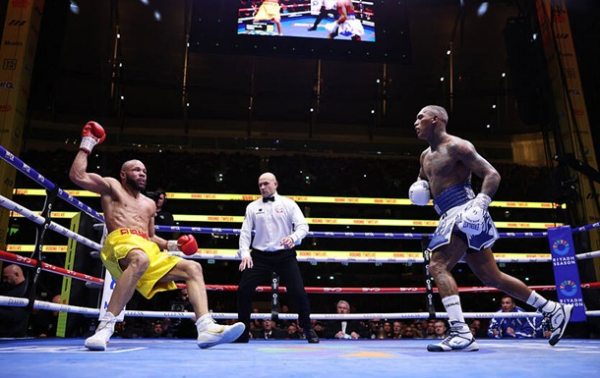 У видовищному бою з нокдаунами Бенн помстився Юбенку-молодшому У видовищному бою з нокдаунами Бенн помстився Юбенку-молодшому