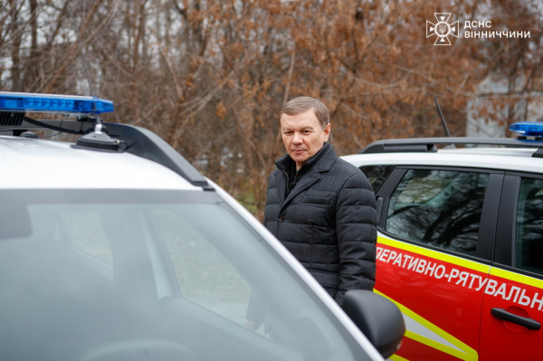 Рятувальникам Вінниці передали п’ять позашляховиків Рятувальникам Вінниці передали п’ять позашляховиків