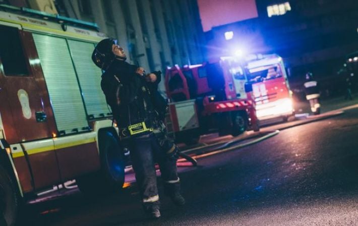 Ночная атака: Жители Самары сообщают о взрывах, аэропорт ограничил движение самолетов