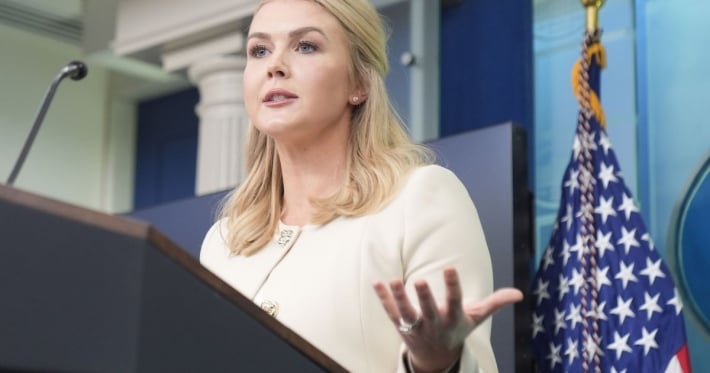 Пресс-секретарь Трампа оказалась в центре скандала из-за родственницы