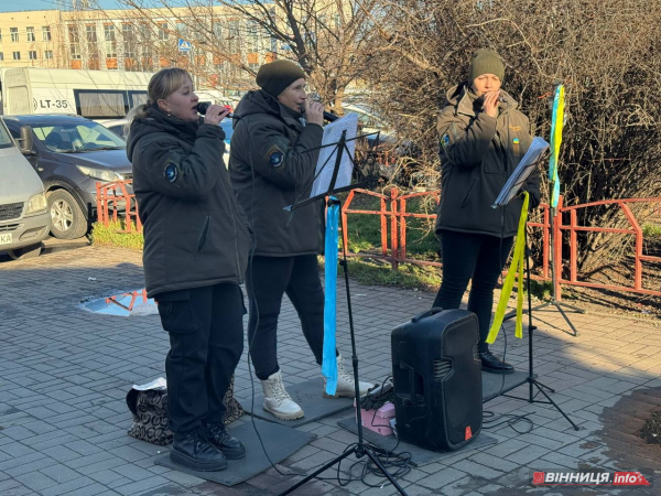 Атмосфера та ціни на вінницькому базарі: у скільки обійдеться святковий стіл 2025