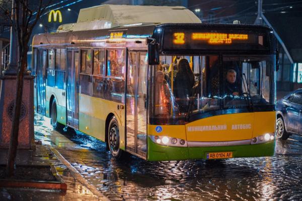 У Вінниці на двох маршрутах курсують нові автобуси на газу