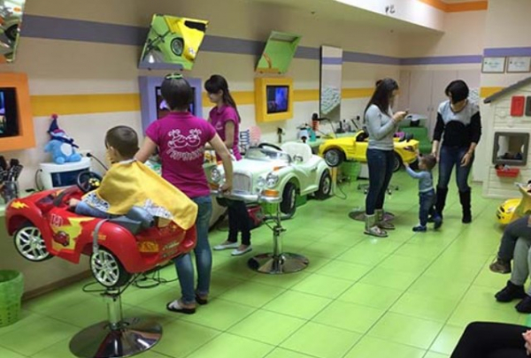 Де підстригти дитину у Вінниці: найпопулярніші перукарні міста Де підстригти дитину у Вінниці: найпопулярніші перукарні міста