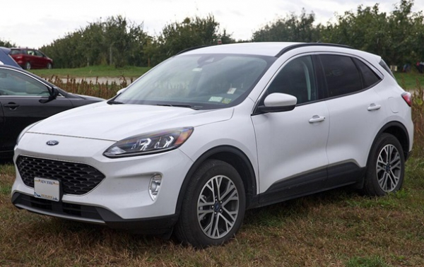 Ford знімає з виробництва кросовер Escape