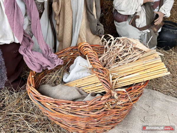 Різдвяний вертеп встановили у центрі Вінниці: фото Різдвяний вертеп встановили у центрі Вінниці: фото