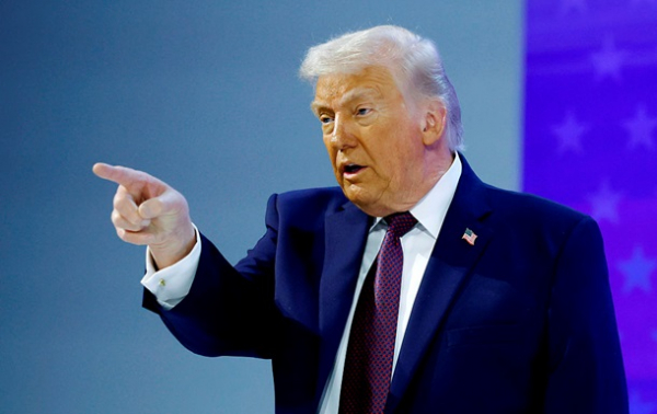 Трамп пригрозив Канаді 100% митом через угоду з Китаєм