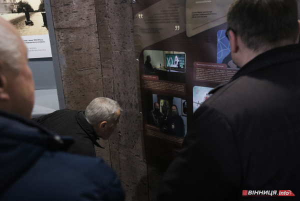 Знищення храмів, РПЦ й пропаганда війни: виставку &laquo;Церковний рашизм&raquo; відкрили у Вінниці
