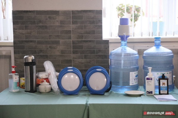 Пункт незламності: як у Вінниці працюють місця, де можна зігрітись й зарядити техніку