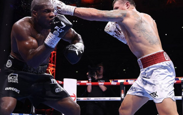 Усик увійшов до числа претендентів на Нокаут року за версією The Ring