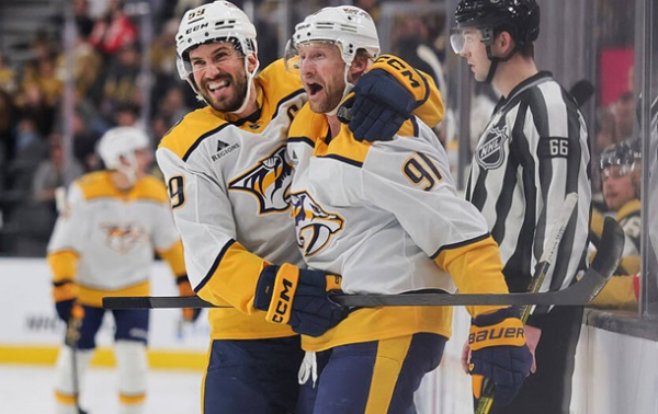 НХЛ: тріумфальний вечір Бостона та Тампи