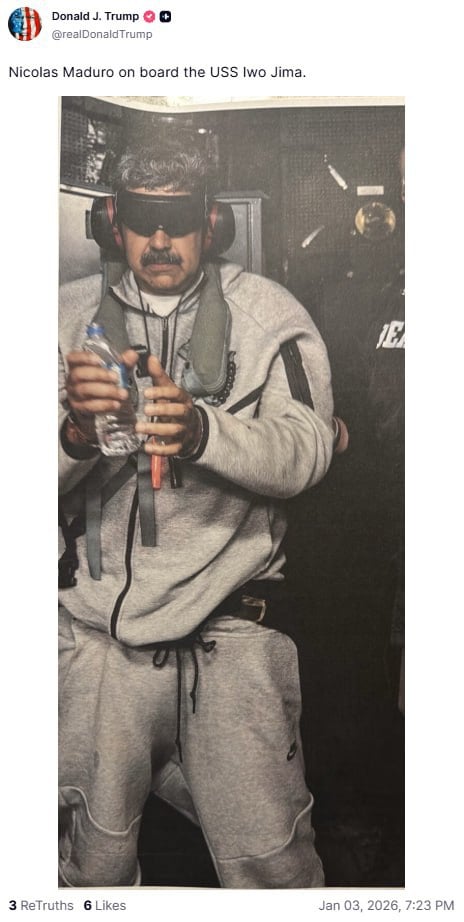 За інформацією американського президента, Мадуро знаходиться на борту американського військового корабля USS Iwo Jima.
