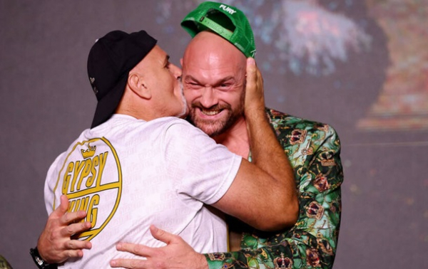 Батько Ф&rsquo;юрі висловився про повернення сина: Це залежність