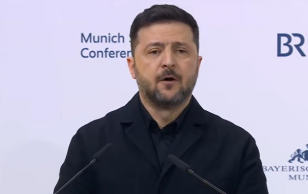 Орбан думає, як відростити живіт, а не армію - Зеленський