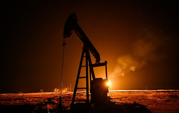 Видобуток нафти в Росії скорочується другий місяць поспіль