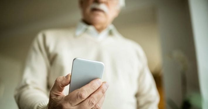 Мошенники звонят от имени известного банка: с каких номеров лучше не отвечать