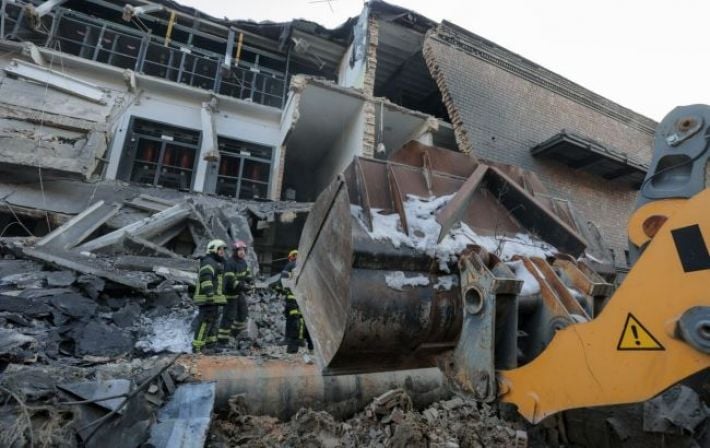 Ударили 5 ракет, станция уничтожена: появилось видео с Дарницкой ТЭЦ