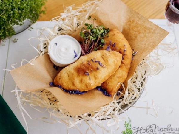 Що спробувати у Вінниці: 10 локальних страв від копченої вишні до пивної юшки