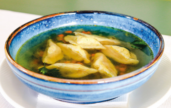 Що спробувати у Вінниці: 10 локальних страв від копченої вишні до пивної юшки