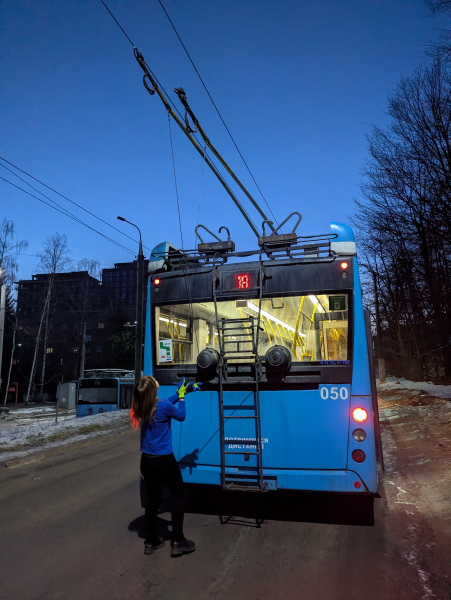 Ранкове закулісся роботи водійки вінницького тролейбуса