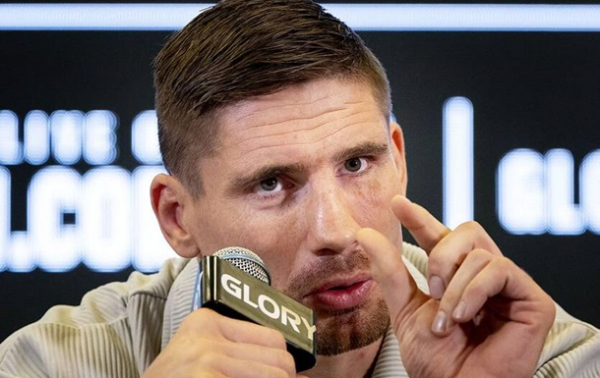 Верховен оцінює майбутній бій з Усиком як відповідний його успіхам