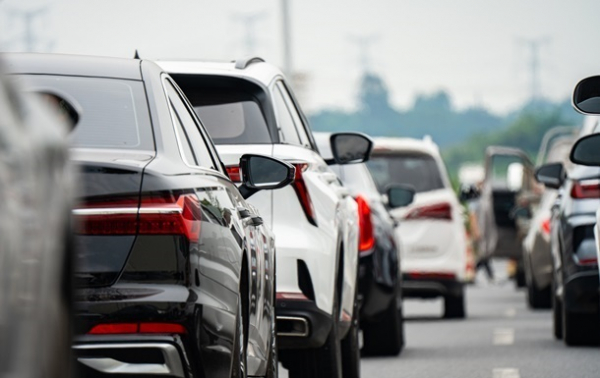 В Україні впав попит на вживані авто з США