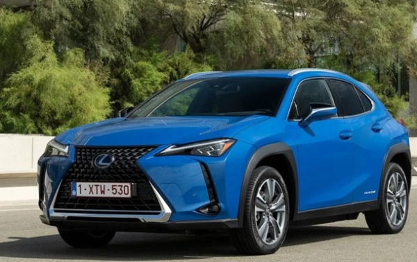 Lexus знімає з виробництва свій перший електромобіль
