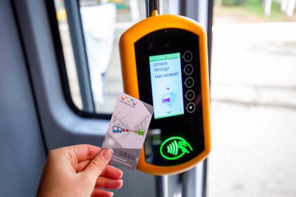 У Вінниці зникли з продажу неперсоніфіковані картки вінничанина: що робити