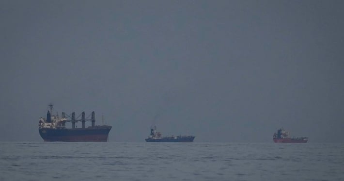 Почему США не могут разблокировать Ормузский пролив: объяснение Financial Times