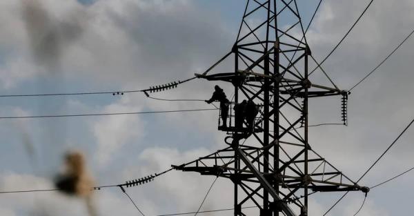 У четвер графіки відключення світла почнуть застосовувати з 8 ранку