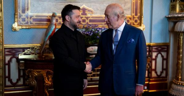Зеленський спочатку хотів віддати Трампу iPad, який він подарував Чарльзу III