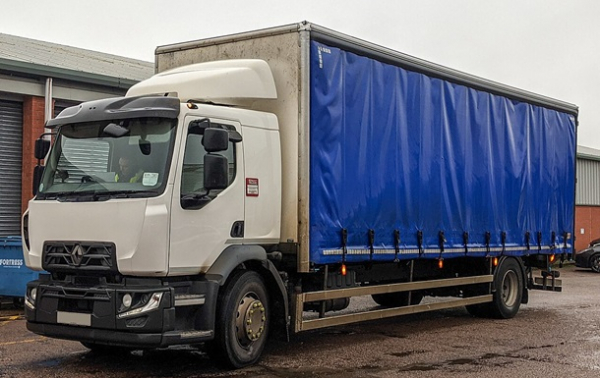 У лютому українці придбали 880 вантажівок: які марки найчастіше обирали