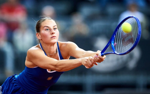 Кубок Біллі Джин Кінг: перша перемога над Польщею