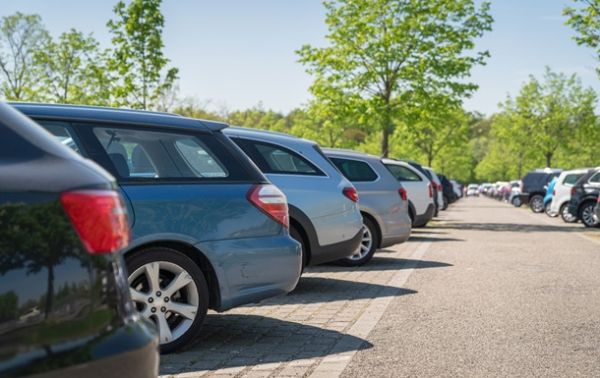 Названо найпопулярніші бензинові авто березня