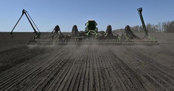 Відлуння Ормузької протоки у степах України: як війна в Ірані вдарить по посівній