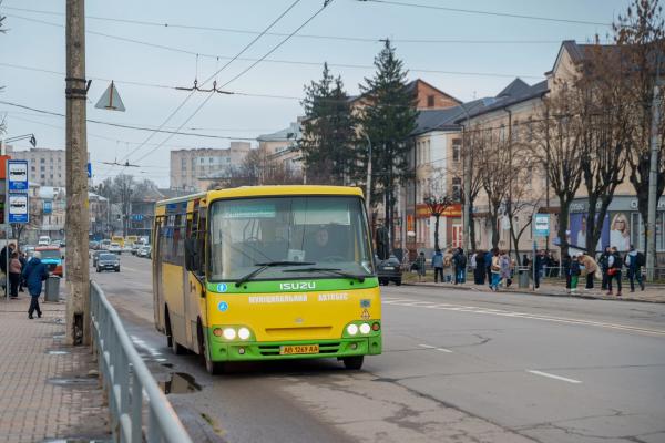 Жителів Вінницьких Хуторів з автовокзалу тепер возитиме муніципальний автобус