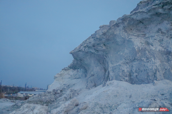 Звідки у Вінниці «біла гора» і що вона означає для міста. Фоторепортаж Звідки у Вінниці «біла гора» і що вона означає для міста. Фоторепортаж