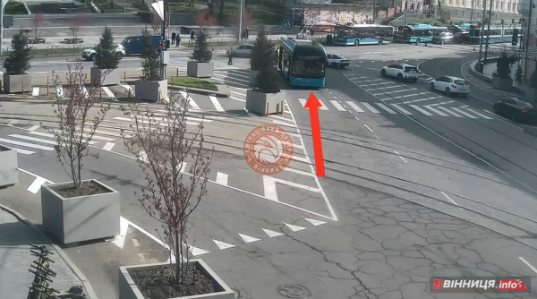 У Вінниці став транспорт через обрив контактного дроту на площі Калічанській