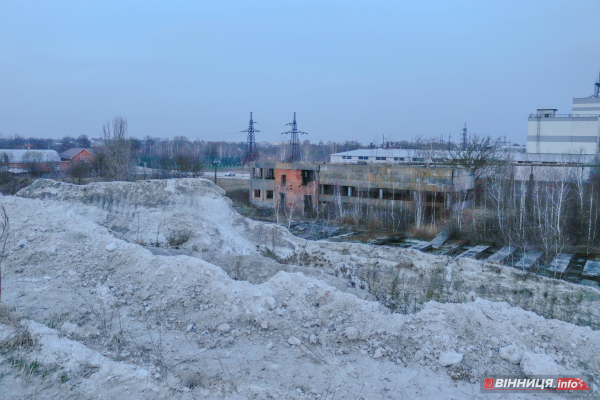 Звідки у Вінниці «біла гора» і що вона означає для міста. Фоторепортаж Звідки у Вінниці «біла гора» і що вона означає для міста. Фоторепортаж